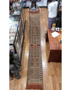 Traditional Ikat Sekomandi
