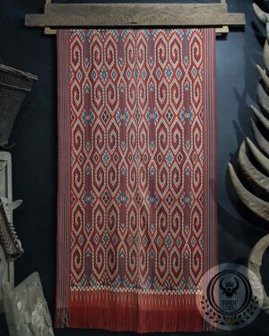 Tenun Tradisional Ikat Sekomandi - Pori Kokkok (100cmx190cm)