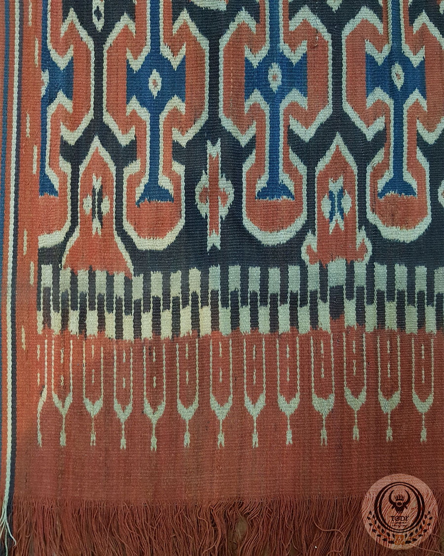 Traditional Ikat Sekomandi - Pori Dappu' (130cm x 230cm)