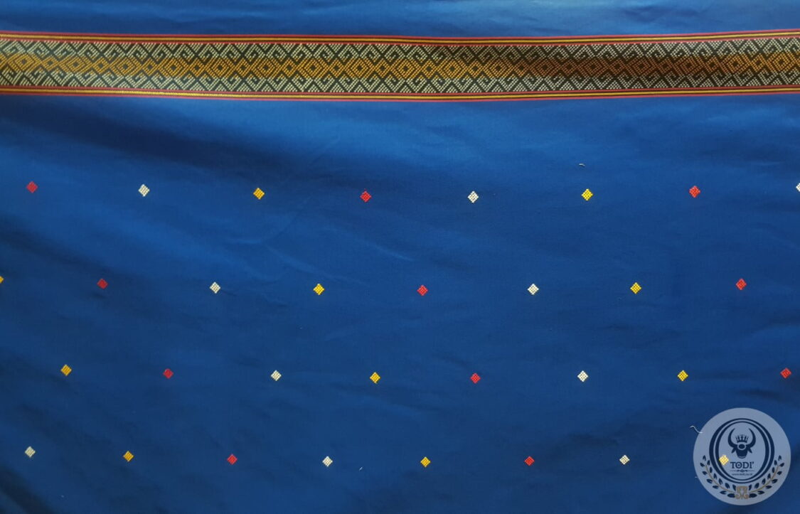 Kain Tenun Pamiring Paruki (Pabintik) Toraja - Warna Biru ATBM (2) Kain Tenun Pamiring Paruki (Pabintik) Toraja - Warna Biru ATBM (2)