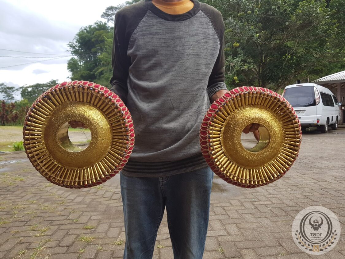 Lola Toraja Mamasa -Traditional Jewelry (Diameter 25cm) Lola Toraja Mamasa -Traditional Jewelry (Diameter 25cm)