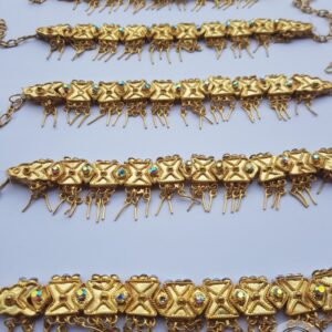 Mastura, Kalung Tradisional Pengantin Toraja (4) Mastura, Kalung Tradisional Pengantin Toraja (4)