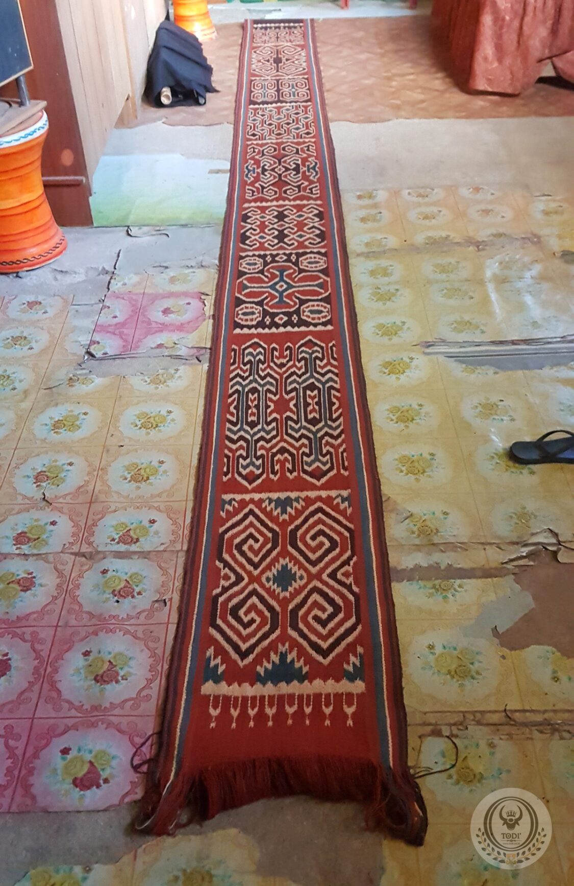 Sambo Tanete (Pori Lonjong) – Natural Dye Ikat 12m Sambo Tanete (Pori Lonjong) – Natural Dye Ikat 12m