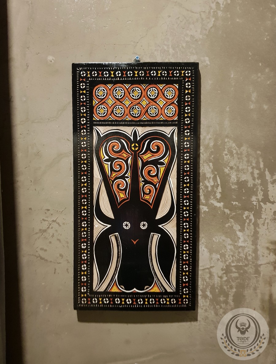 Toraja Carving Wall Decoration (23cm x 42cm) - Pa'Tedong Motif Toraja Carving Wall Decoration (23cm x 42cm) - Pa'Tedong Motif