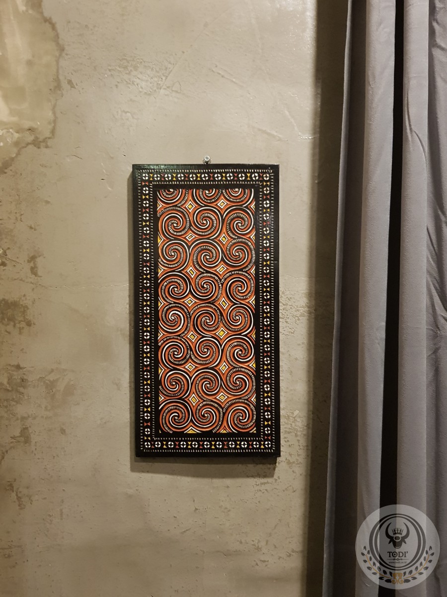 Hiasan Dinding Ukiran Toraja (23cm x 42cm) - Motif Pa'Tangke Lumu' (2) Hiasan Dinding Ukiran Toraja (23cm x 42cm) - Motif Pa'Tangke Lumu' (2)