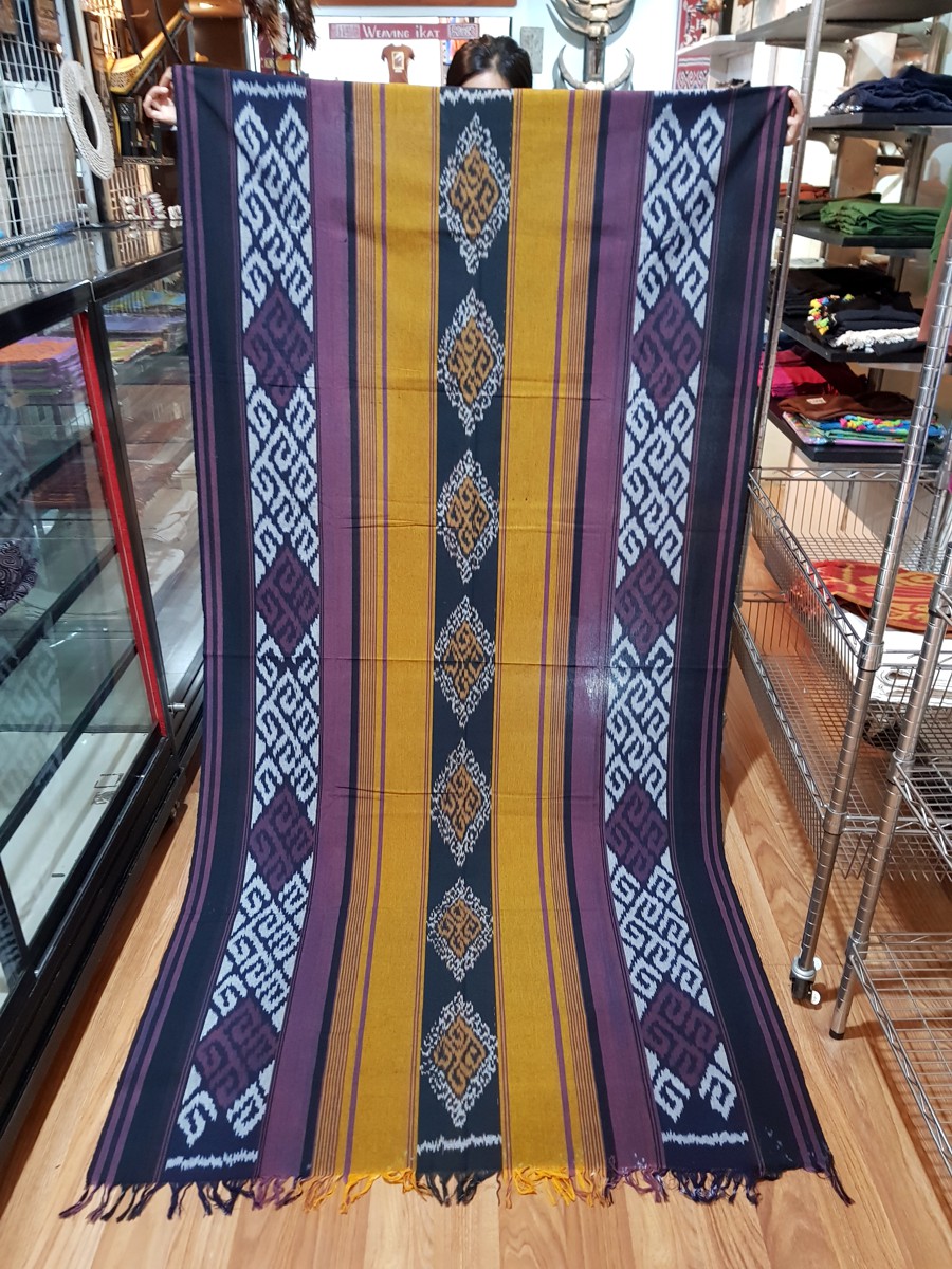 Ethnic Toraja Weaving Blanket Cloth Ethnic Toraja Weaving Blanket Cloth