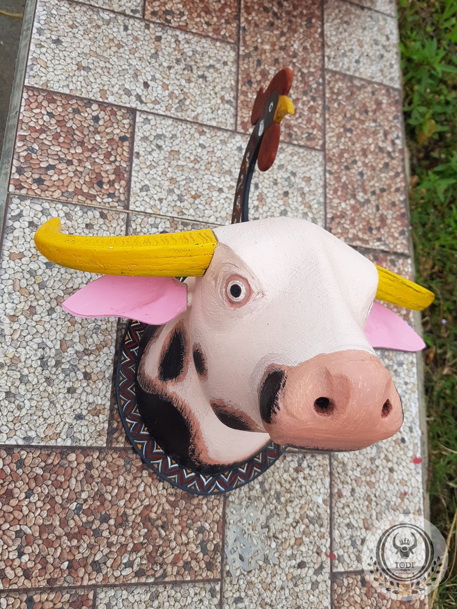 Miniature Toraja Saleko Buffalo Head Statue - Kabongo Miniature Miniature Toraja Saleko Buffalo Head Statue - Kabongo Miniature