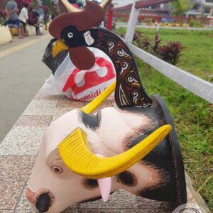 Miniature Toraja Saleko Buffalo Head Statue - Kabongo Miniature Miniature Toraja Saleko Buffalo Head Statue - Kabongo Miniature