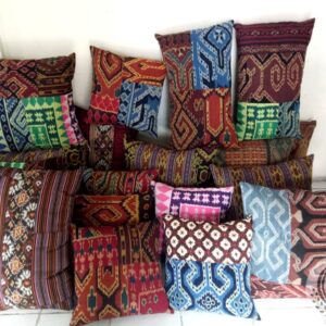 Handwoven Ikat Pillow Cover (1)