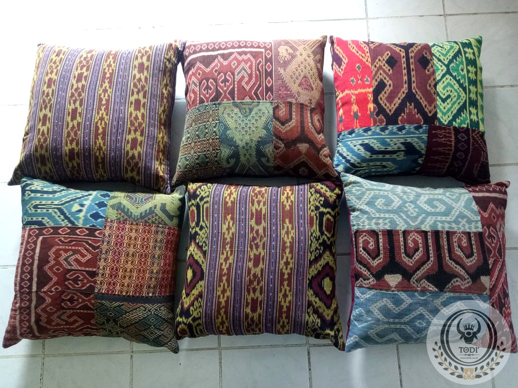 Handwoven Ikat Pillow Cover (4) Handwoven Ikat Pillow Cover (4)