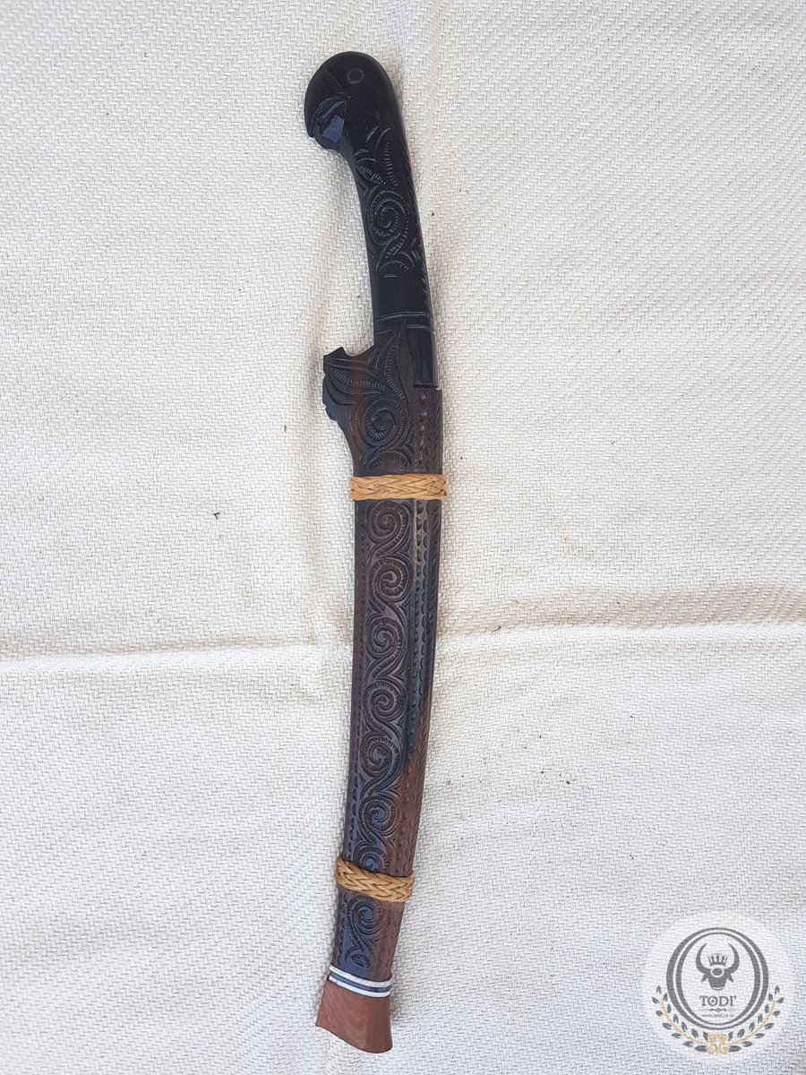 Kawali Toraja (Pisau Toraja) - Gagang Tanduk Motif Kakak Tua & Sarung Kayu Hitam (2) Toraja Knife (Kawali Toraja) - Parrot-Motif Horn Handle & Ebony Wood Sheath