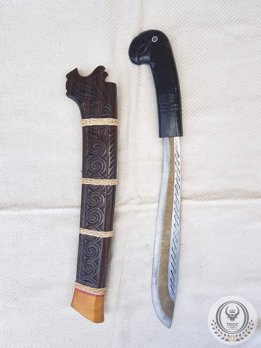 Toraja Machete (La'bo' Toraja) - Parrot-Motif Horn Handle & Ebony Wood Sheath