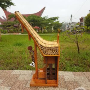 Miniature Toraja Tongkonan House – Wall Hanging (Height 45cm) Miniature Toraja Tongkonan House – Wall Hanging (Height 45cm)