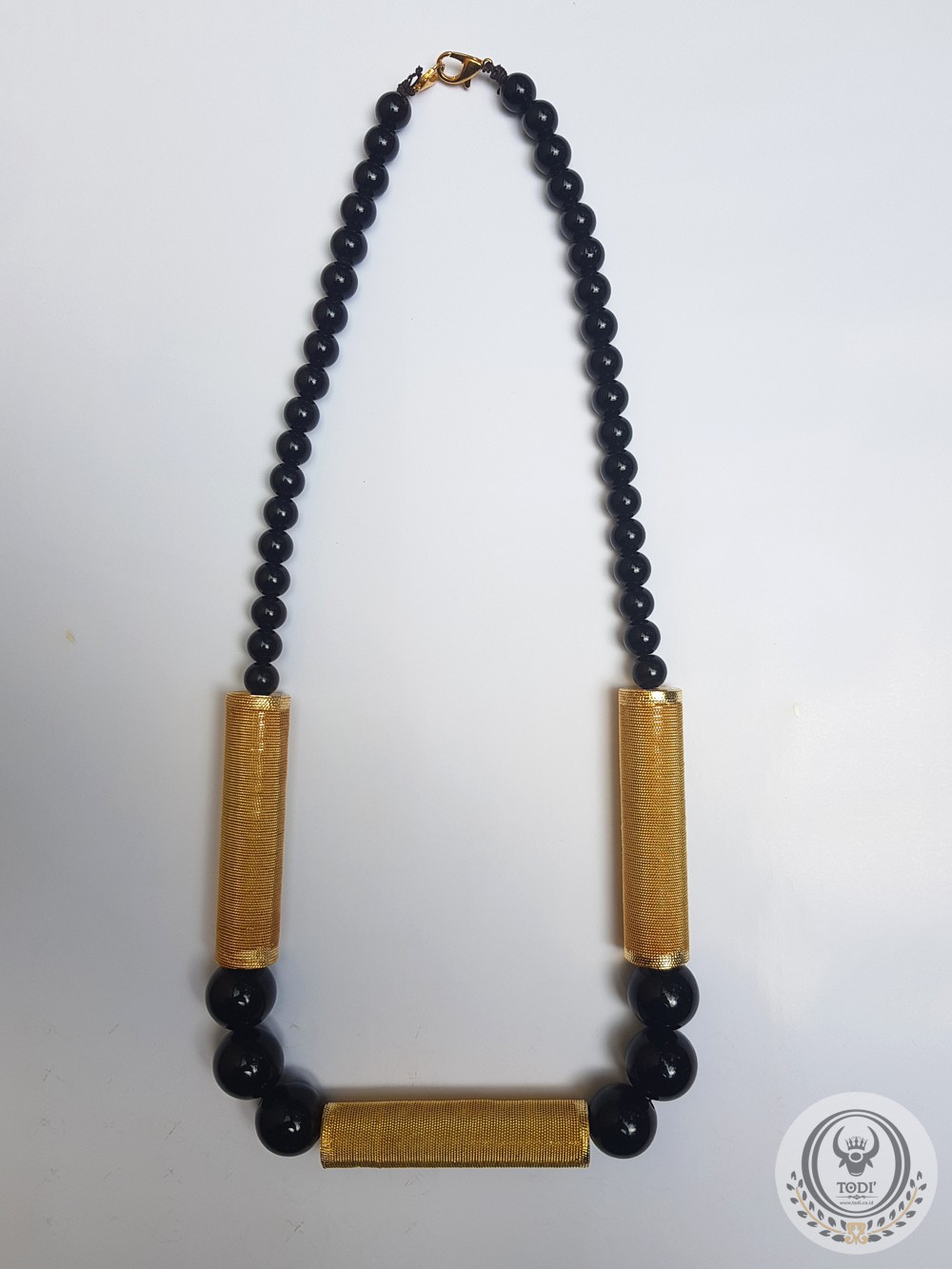 Rara Tallung Le’to, Traditional Torajan Necklace (Small Circle)