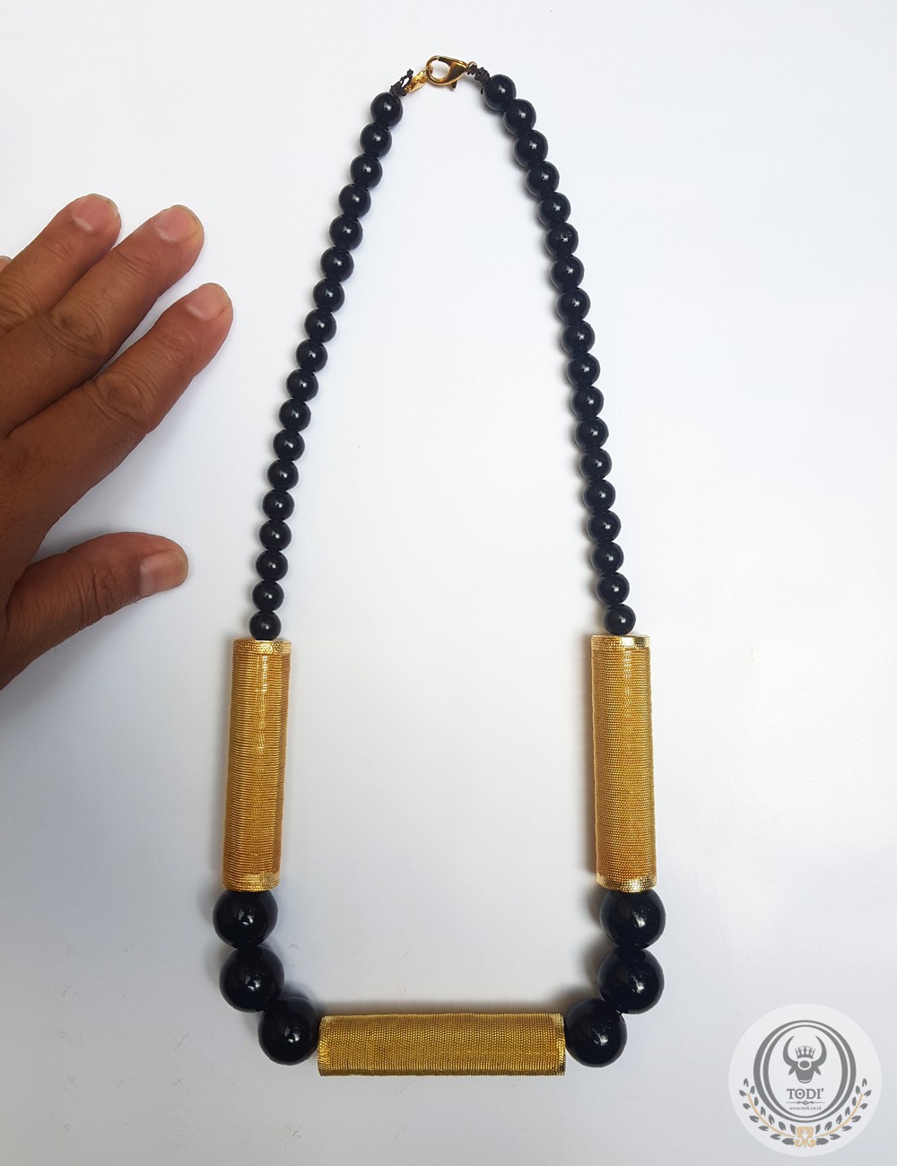 Rara Tallung Le’to, Traditional Torajan Necklace (Small Circle) Rara Tallung Le’to, Traditional Torajan Necklace (Small Circle)