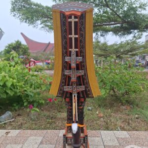 Miniatur Rumah Tongkonan Toraja Besar (Tinggi 74cm x Lebar 30cm) Miniatur Rumah Tongkonan Toraja Besar (Tinggi 74cm x Lebar 30cm)