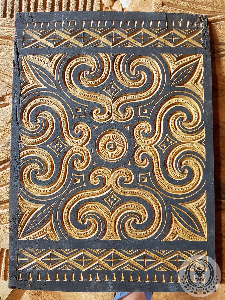 Toraja Tongkonan House Carving Wall Decoration. Size: 35cm x 35cm Toraja Tongkonan House Carving Wall Decoration. Size: 35cm x 35cm